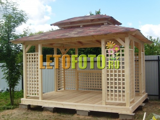 Садовые и дачные беседки в ландшафтном дизайне (35 фото)